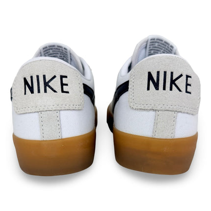 Heel view of Nike Men’s SB Zoom Blazer Low Pro GT – White/Black/Gum colourway