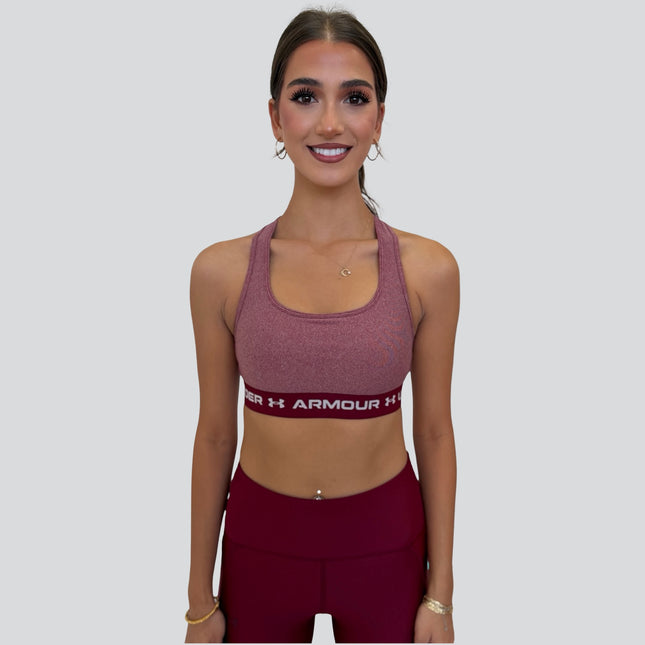 Front view of Under Armour women’s heather sports bra with smooth finish