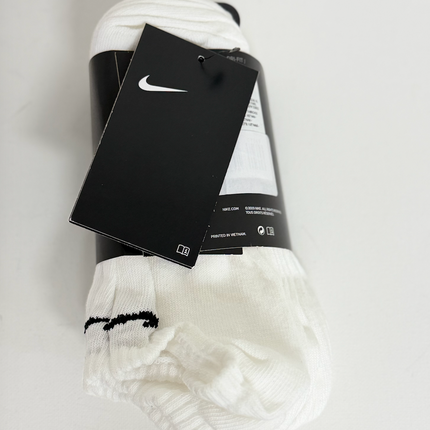 Nike Unisex Everyday Lightweight Dri-Fit No Show Socks 6 Pack - White