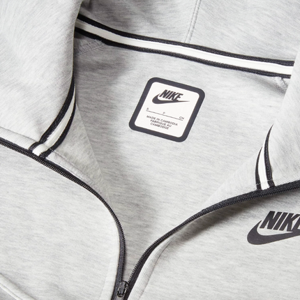 Nike Women’s Sportswear Tech Fleece Windrunner – Grey